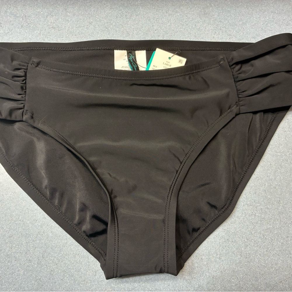 NWT bikini bottom